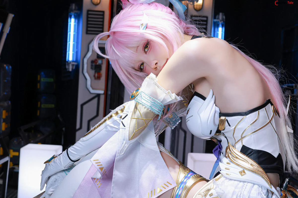 水淼Aqua Cosplay Aemeath – Wuthering Waves “61 Photos” OneShot trang 12