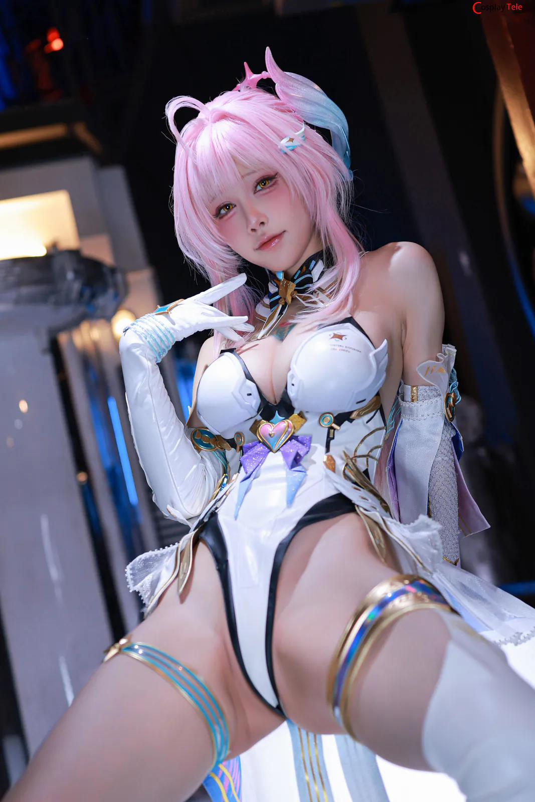 水淼Aqua Cosplay Aemeath – Wuthering Waves “61 Photos” OneShot trang 21