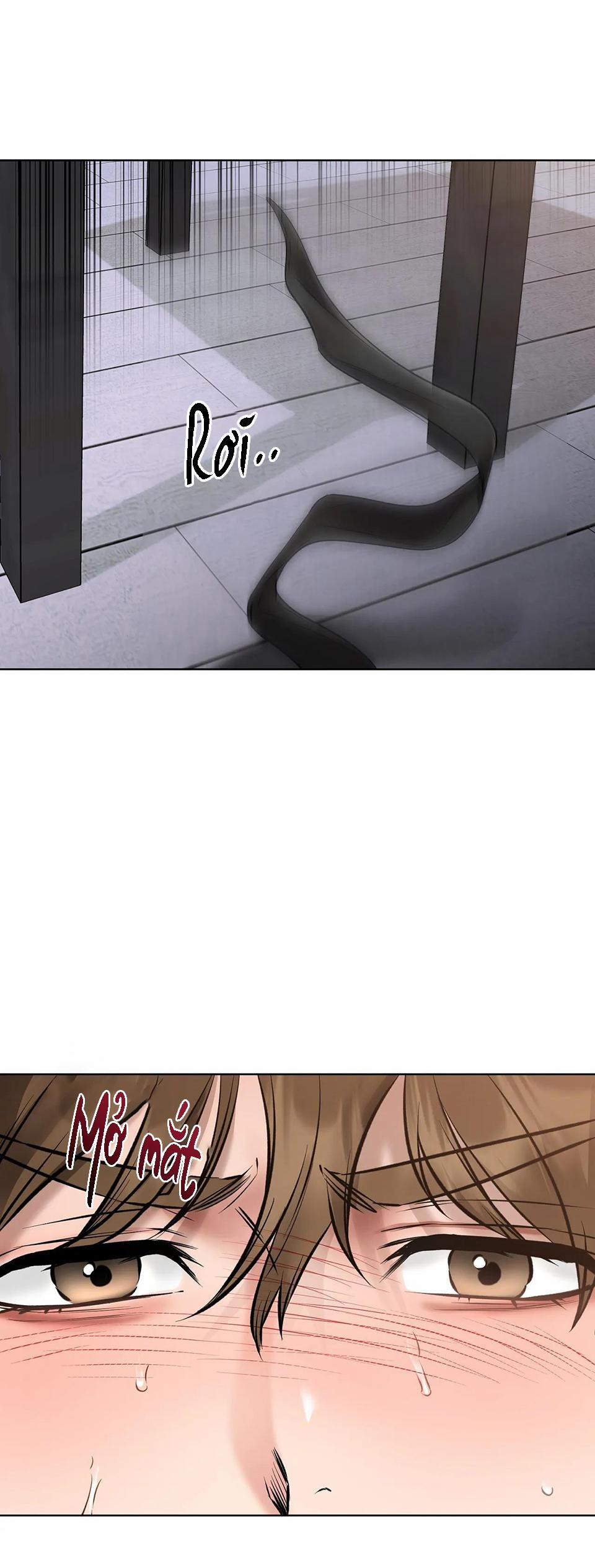 Bên Trong Lớp Cảnh Phục 12 trang 2