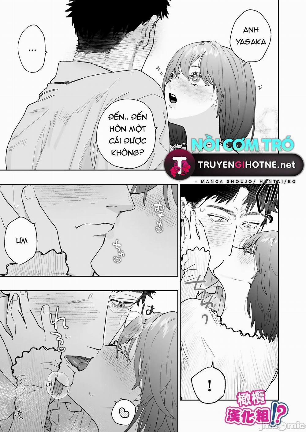 Có Thật Là Cái Người Quay Phim Hung Dữ Yasaka Đó Thích Tôi Không? 3 trang 28